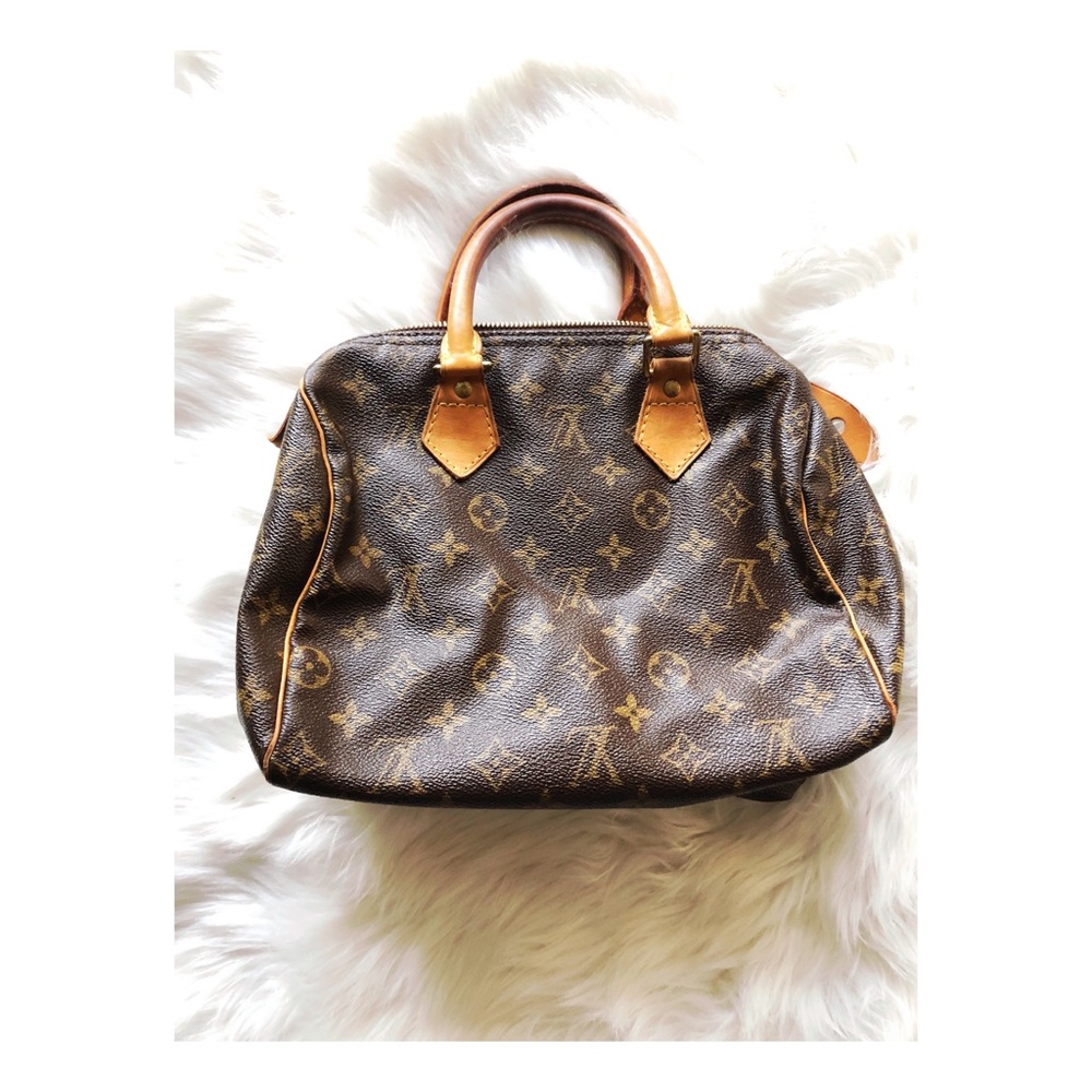 Authentic Louis Vuitton monogram speedy 25